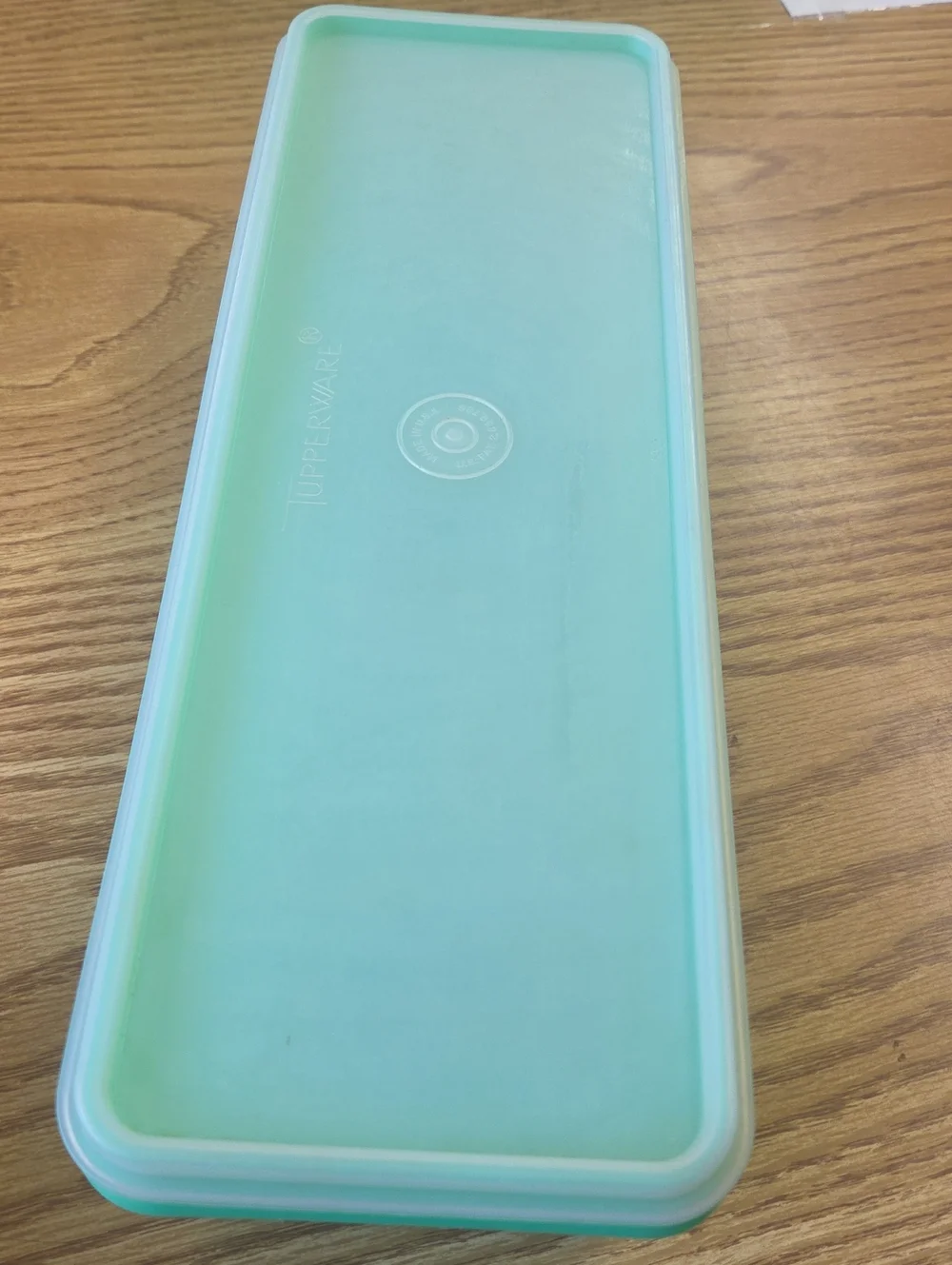 Tupperware Green Celery Keeper 893-1 893-2 With Lid Vintage